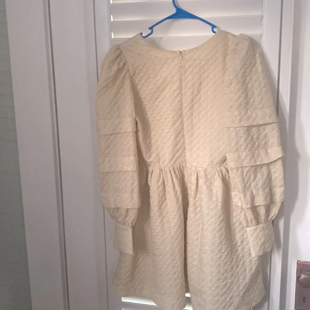 CREAM DRESS - Picture 2 of 3